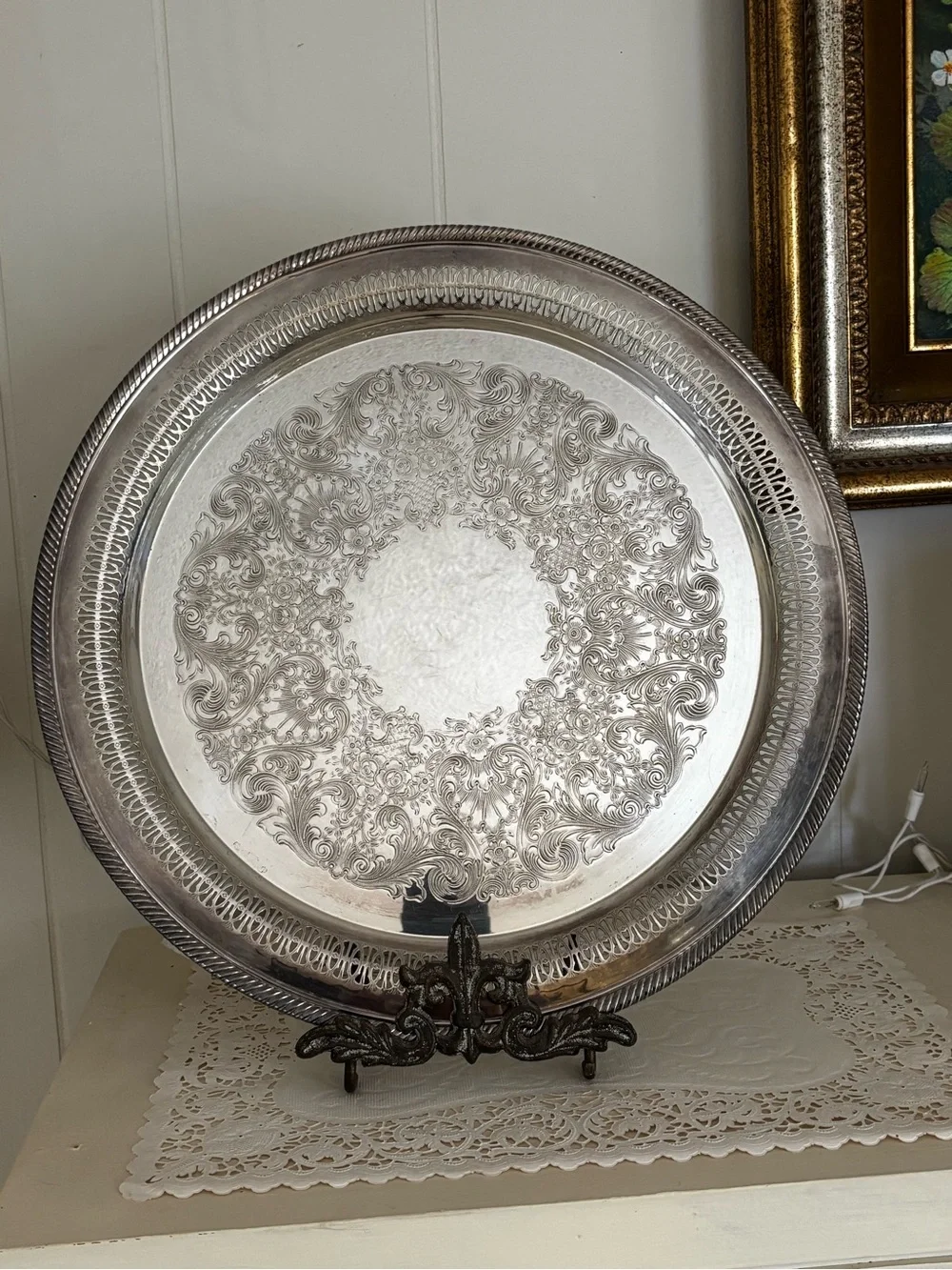 Ornate Silver Plated Platter 15” Round. Wm Rogers Vintage
